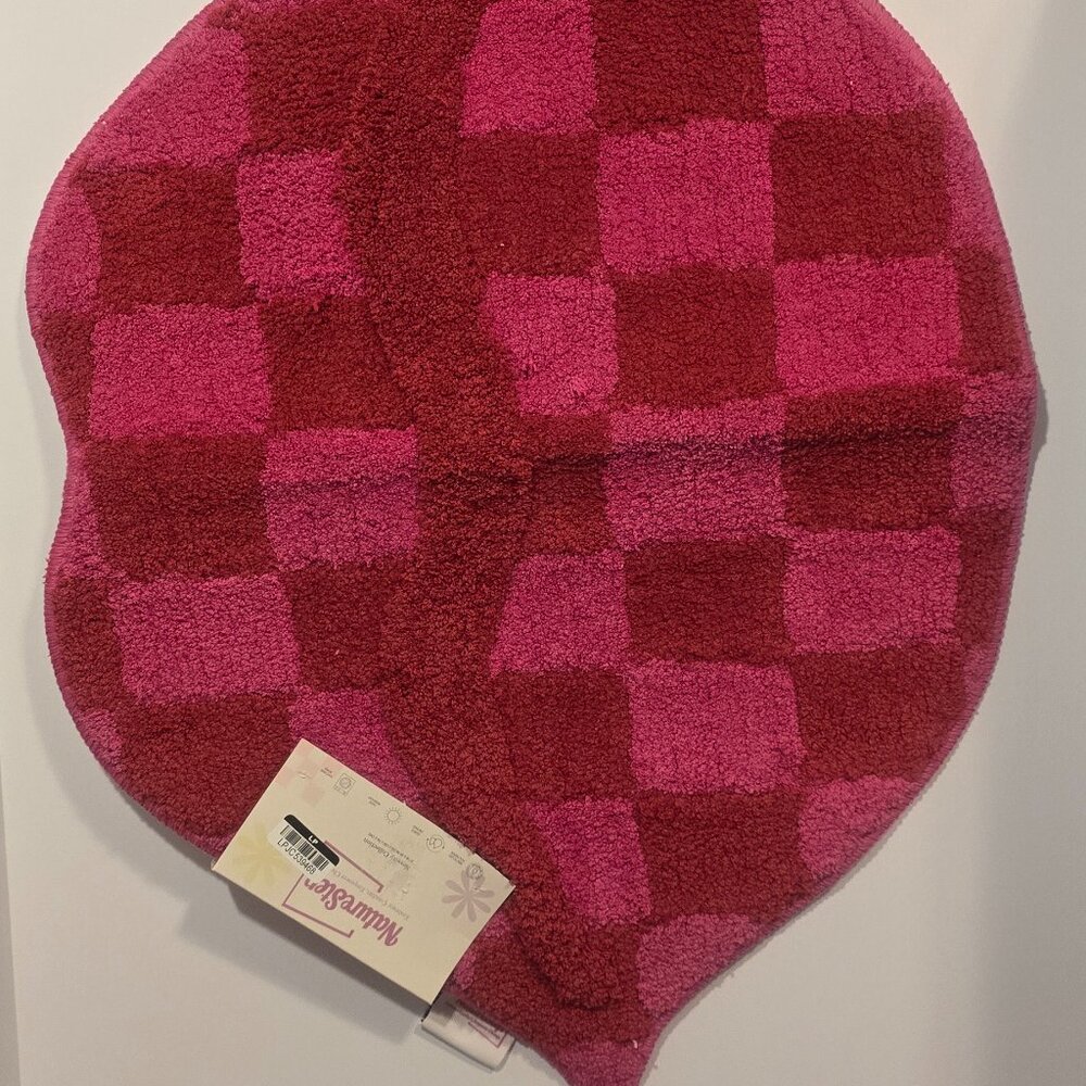 lips shaped, Machine Washable Non-Slip Bath Rug pink - NATURES STEP